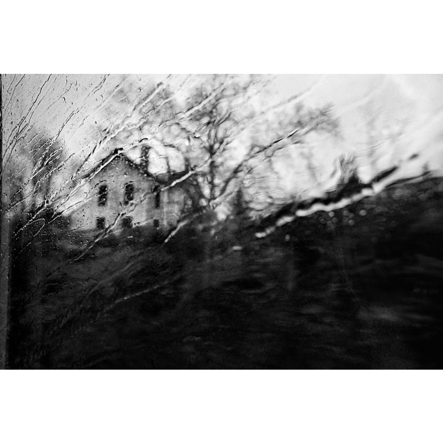 C'EST UNE MAISON JAUNE